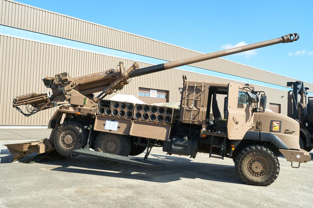 Le 2RMat s'occupe également de la maintenance du CAESAR